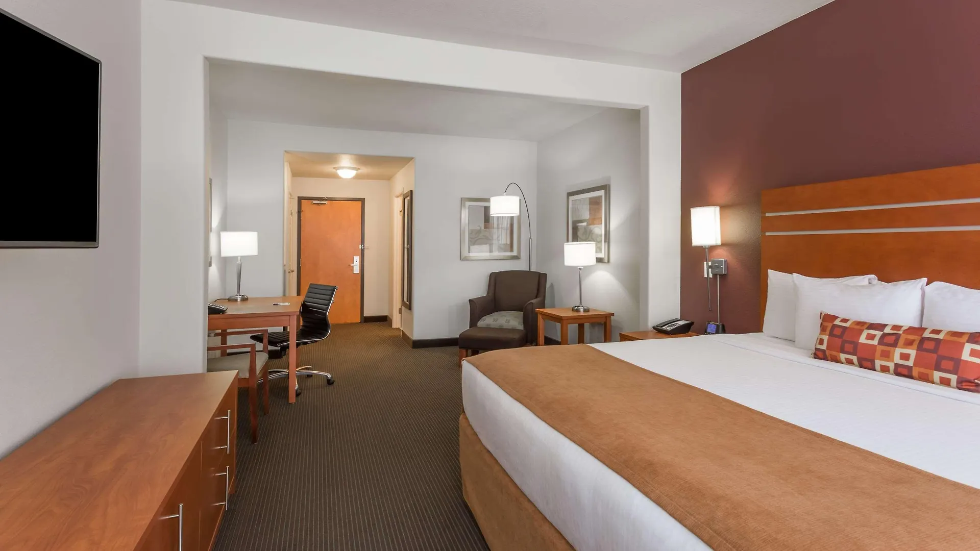 Wingate By Wyndham Calgary South Hotel