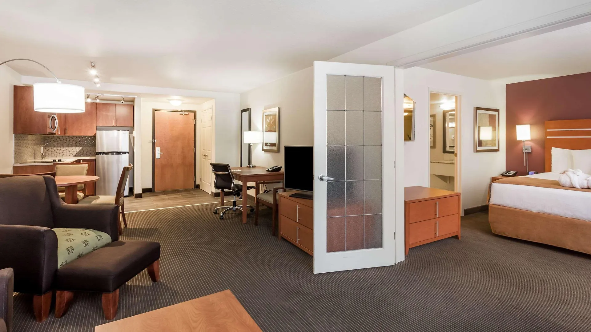 Wingate By Wyndham Calgary South Hotel