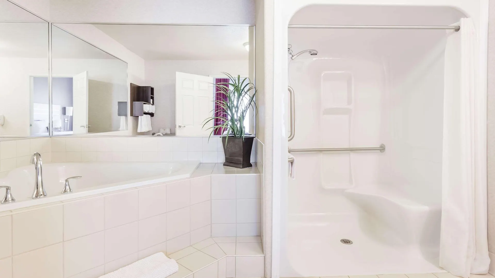 Wingate By Wyndham Calgary South Hotel
