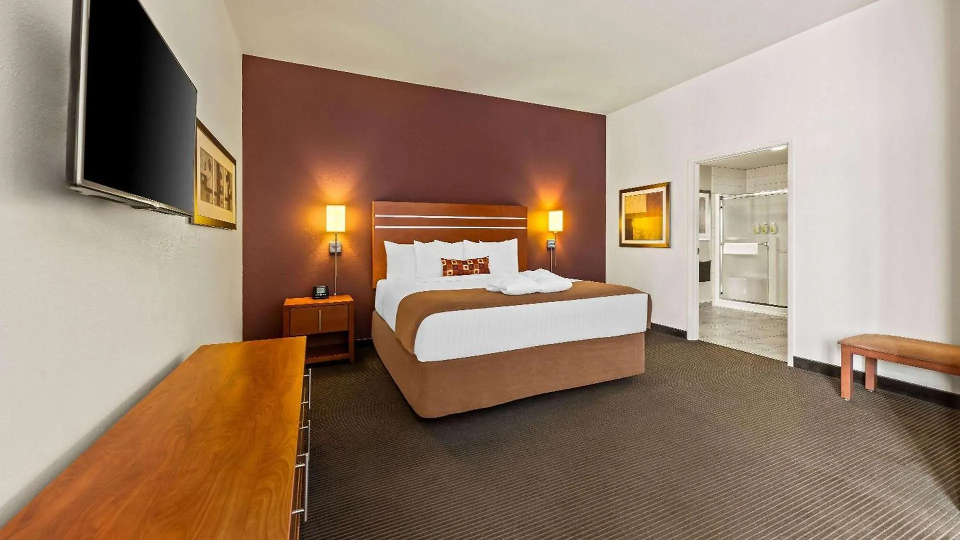 Wingate By Wyndham Calgary South Hotel 3*,