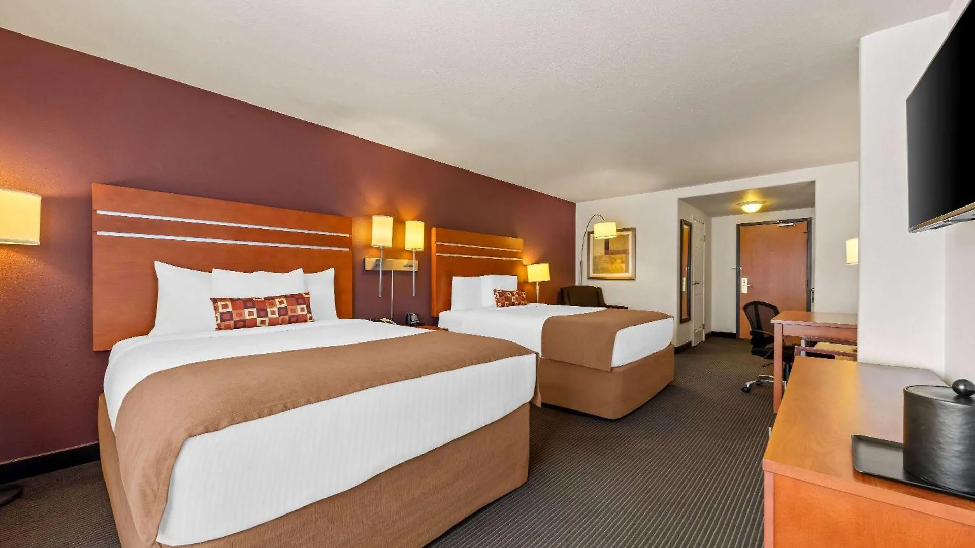 Wingate By Wyndham Calgary South Hotel