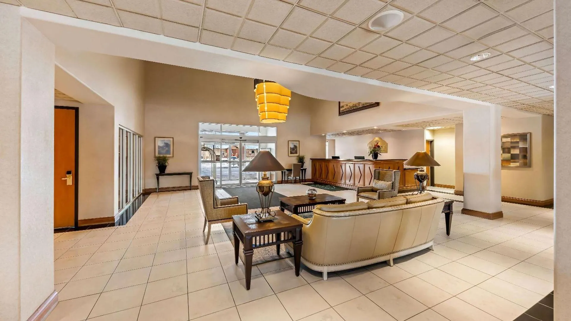 Wingate By Wyndham Calgary South Hotel 3*,