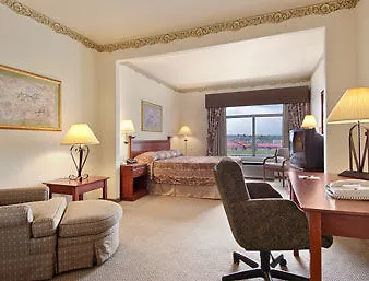 Wingate By Wyndham Calgary South Hotel
