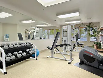 Wingate By Wyndham Calgary South Hotel 3*,