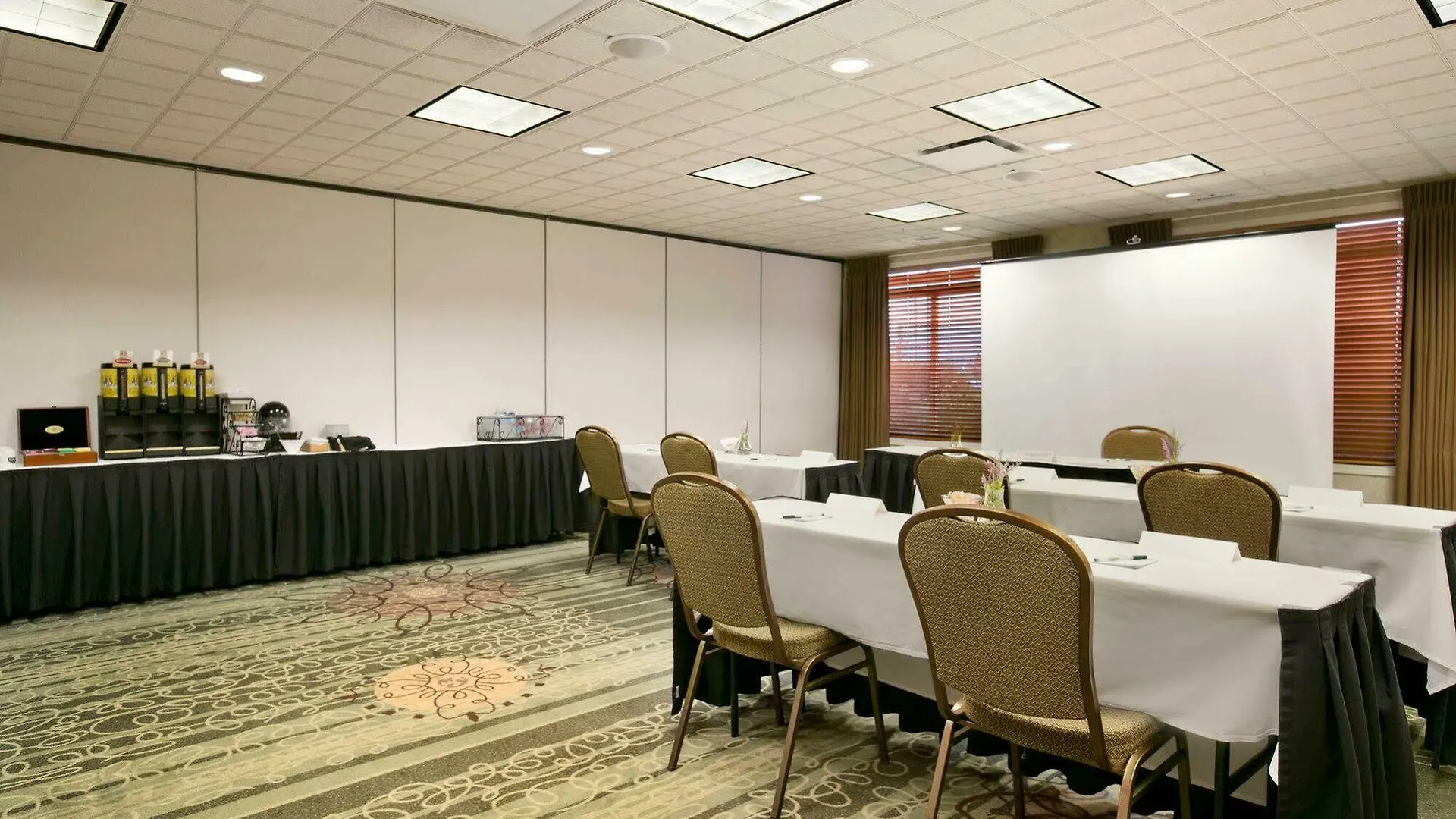 ***  Wingate By Wyndham Calgary South Hotel Canada