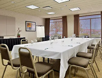 Wingate By Wyndham Calgary South Hotel